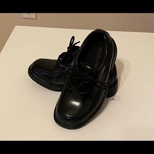 Boys Black Leather Stride Ride Dress shoes Sz 11 W